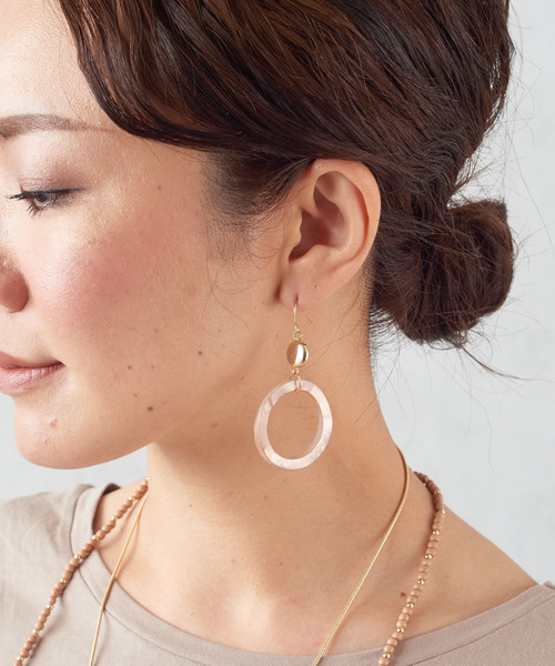 ear PAPILLONNER（イアパピヨネ）の「ナチュラルカラーピアス（ピアス（両耳用）・レディース・ライトグレー/ピンク・FREE）」の5枚目の写真