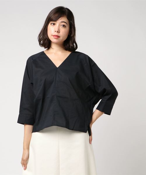 AMERICAN HOLIC（アメリカンホリック）の「・Vネックバックタックブラウス＊（シャツ/ブラウス・レディース・その他5/ドット/ブラック/ベージュ系その他・FREE）」の2枚目の写真