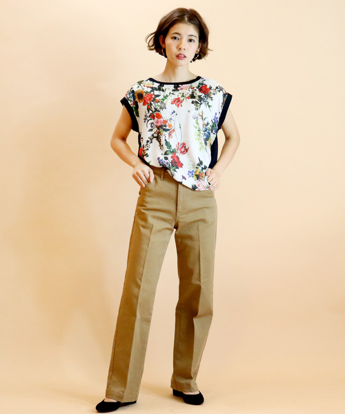salle de bal(サルデバル)の「【For the people/フォーザピープル】多色花柄プリントノースリーブ AOD(Tシャツ/カットソー・レディース・ブラック/ネイビー/オフホワイト・FREE)」の4枚目の写真