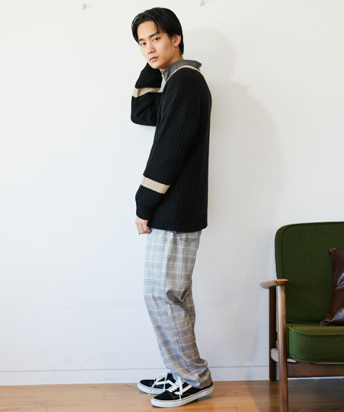 kutir(クティール)の「【ビッグシルエット】裏毛ハーフジッププルオーバー スウェット(スウェット・メンズ・ホワイト/チャコールグレー/ベージュ/グリーン系その他・MEDIUM/LARGE)」の16枚目の写真