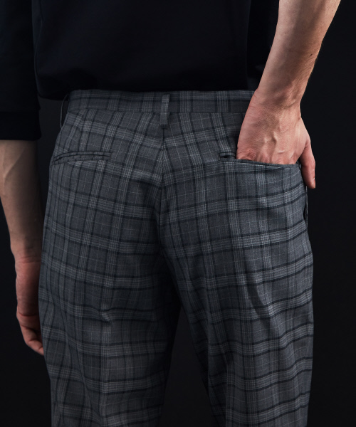 5351 POUR LES HOMMES(ゴーサンゴーイチプールオム)の「【セットアップ対応】ピンチェックスリムテーパードパンツ(その他パンツ・メンズ・グレー・44/46/48/50)」の7枚目の写真