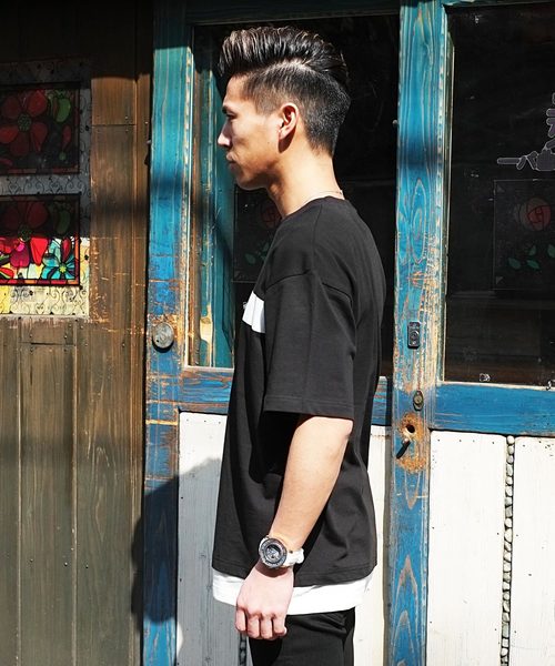 GOSTAR DE FUGA（ゴスタール ジフーガ）の「フェイクレイヤードラインプリントBIGシルエット半袖TEEシャツ/カットソー（Tシャツ/カットソー・メンズ・ホワイト/ブラック・M/L）」の7枚目の写真