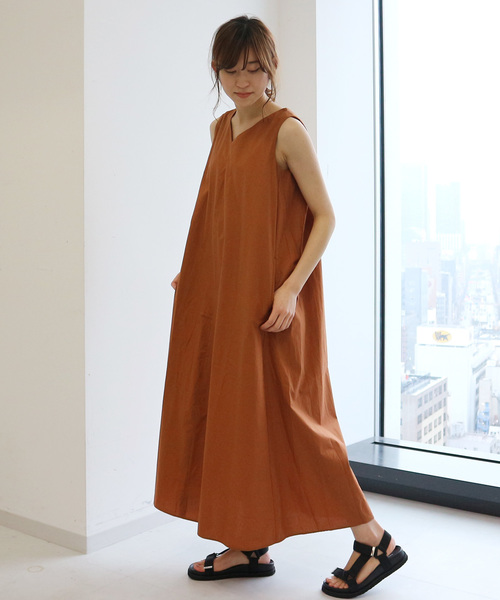 AMERICAN HOLIC（アメリカンホリック）の「両Vネックフレアワンピース（ワンピース・レディース・チャコールグレー/ネイビー/カーキ/ピンク/ブルー/グリーン/キャメル/グレイッシュベージュ/ドット/ブルー系その他4/その他9/チェック/その他14/マルチ/ストライプ/ブラック系その他3・M/L）」の9枚目の写真