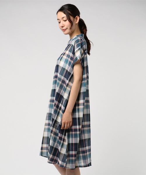 EVLOVE（イヴロヴ）の「綿強撚フロントタックチェックワンピース（ワンピース・レディース・ネイビー/ブラック×ホワイト・15号/17号）」の3枚目の写真