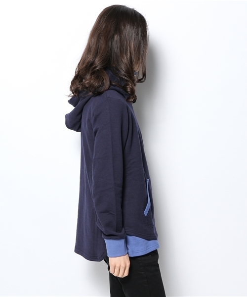 DISCOVERED（ディスカバード）の「DISCOVERED フードレイヤードスエット（Tシャツ/カットソー・メンズ・ブラック/ネイビー・3/2）」の7枚目の写真