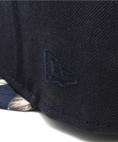 BEAMS(ビームス)の「NEW ERA×BEAMS / 別注 ダークアロハ スナップバック(キャップ・メンズ・ブラック/ネイビー・ONE SIZE)」の8枚目の写真