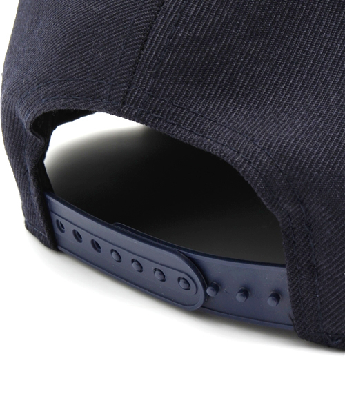 BEAMS(ビームス)の「NEW ERA×BEAMS / 別注 ダークアロハ スナップバック(キャップ・メンズ・ブラック/ネイビー・ONE SIZE)」の7枚目の写真