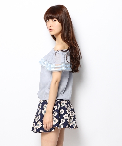 Kastane（カスタネ）の「【Kastane】楊柳チュールオフショルダーシャツ（シャツ/ブラウス・レディース・ネイビー/ブルー/ホワイト/オレンジ・FREE）」の7枚目の写真