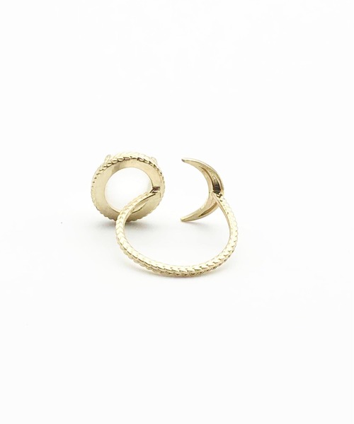 ATELIER COVA（アトリエコバ）の「K10　ムーンストーン×三日月リング（リング・レディース・ゴールド・FREE）」の3枚目の写真