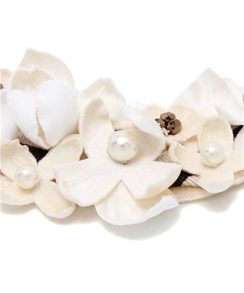 bpr BEAMS Women's（ビーピーアール　ビームス）の「atelier senka / リボンフラワー ネックレス（ネックレス・レディース・オフホワイト・ONE SIZE）」の2枚目の写真