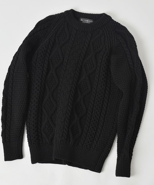 SHIPS JET BLUE(シップスジェットブルー)の「RICHMOND: アランケーブル クルーネックニット■(ニット/セーター・メンズ・ホワイト/ブラック/ブルー/ネイビー・36/38)」の3枚目の写真