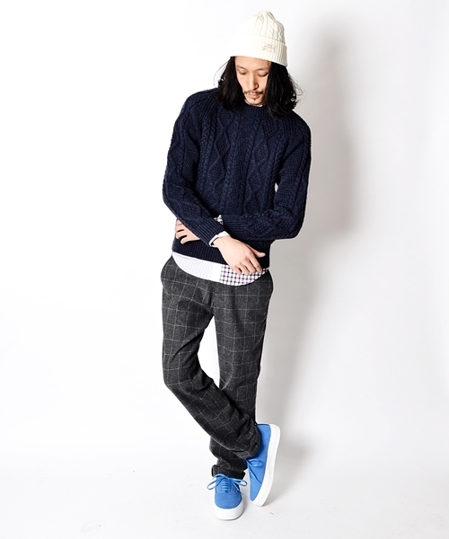 SHIPS JET BLUE(シップスジェットブルー)の「RICHMOND: アランケーブル クルーネックニット■(ニット/セーター・メンズ・ホワイト/ブラック/ブルー/ネイビー・36/38)」の9枚目の写真