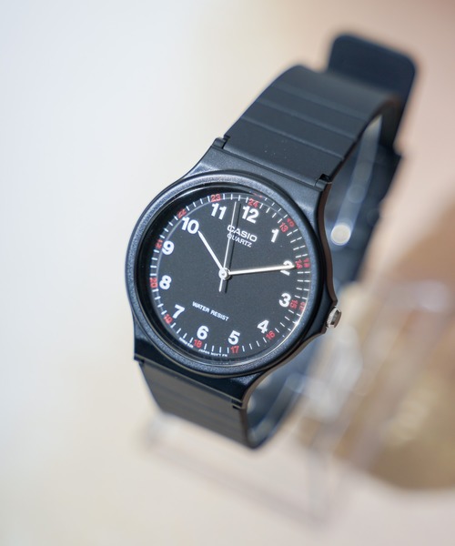 CASIO(カシオ)の「《CASIO》STANDARD ANALOGUE(アナログ腕時計・レディース・ホワイト/ブラック系その他/ブラック/ホワイト系その他/ゴールド/イエロー/ホワイト系その他2/ブラック系その他2/シルバー/ホワイト系その他3/ブラック系その他3・FREE)」の6枚目の写真