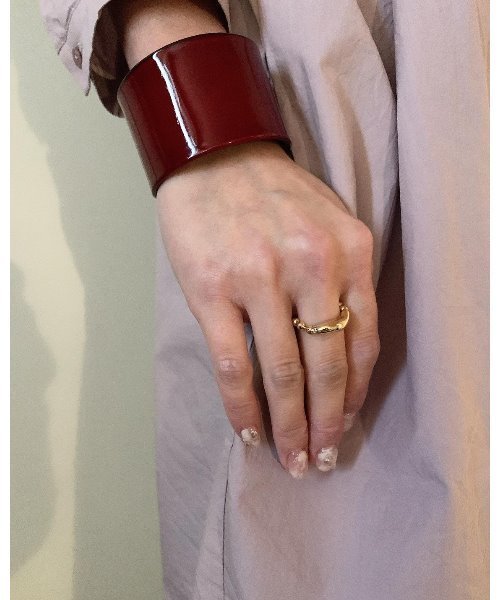 mou（モウ）の「紅色太バングル（バングル/リストバンド・レディース・レッド・FREE）」の9枚目の写真
