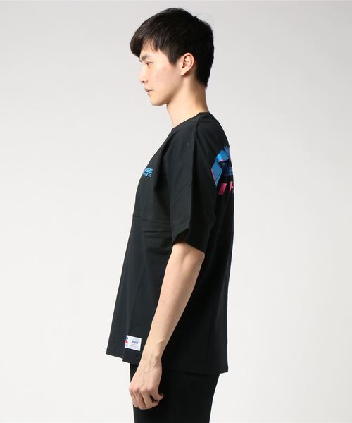 Russell Athletic（ラッセルアスレティック）の「[RUSSELL ATHLETIC/ラッセル アスレチック] 別注バックプリントビッグTシャツ（Tシャツ/カットソー・メンズ・パープル系その他/ブラック/ホワイト/ターコイズブルー/ホワイト系その他/ブラック系その他・M/L/XL）」の11枚目の写真