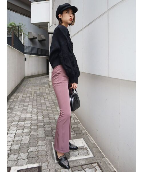 EMODA(エモダ)の「ジャストウエストフレアパンツ(その他パンツ・レディース・ブラック/ピンク/ブルー/その他・SMALL/MEDIUM)」の5枚目の写真