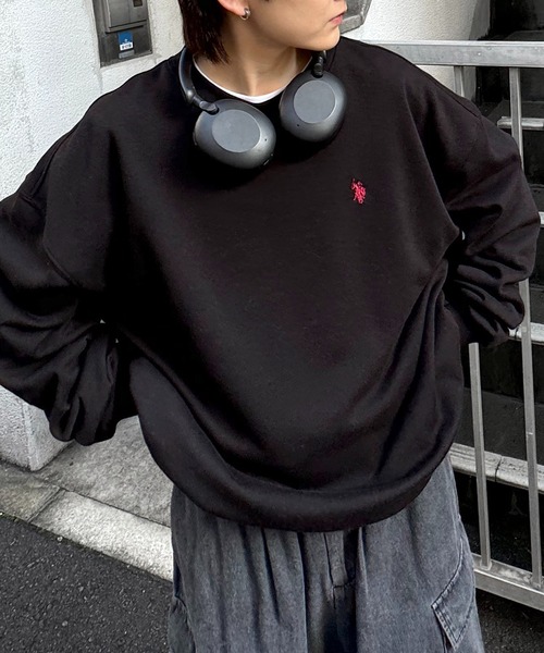 U.S. POLO ASSN.（ユーエスポロアッスン）の「【U.S. POLO ASSN.】別注 ワンポイント刺繍 ビッグシルエット プルオーバースウェット ユニセックス（スウェット・メンズ・ブラック/ホワイト/オレンジ/サックスブルー/ブラウン/ベージュ/グリーン/ピンク/アイボリー/ミント・M/L）」の4枚目の写真