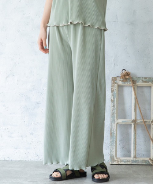 Mysa&Liina（ミーサリーナ）の「メローカットプリーツゆるパンツ（その他パンツ・レディース・ブラック/ピンク/ブルー/グリーン・M）」の2枚目の写真