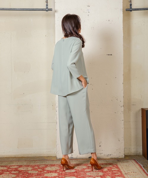 A/C DESIGN BY ALPHA CUBIC（エーシーデザインバイアルファキュービック）の「プルエラブラウス（シャツ/ブラウス・レディース・ネイビー/オフホワイト/ベージュ/ライトグリーン・11号/9号）」の8枚目の写真