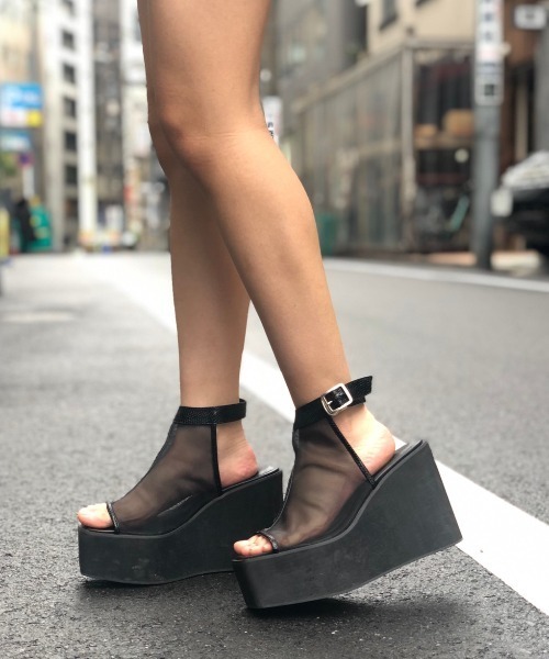 ENVYM（アンビー）の「シアーウエッジブーティー（その他シューズ・レディース・ブラック/グレー・22.5cm/23.5cm/24.5cm）」の2枚目の写真