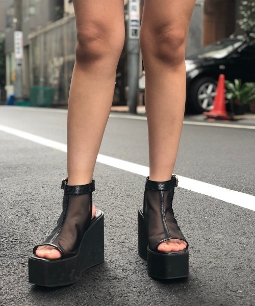 ENVYM（アンビー）の「シアーウエッジブーティー（その他シューズ・レディース・ブラック/グレー・22.5cm/23.5cm/24.5cm）」の3枚目の写真