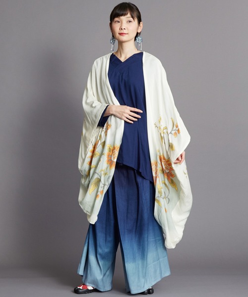 カヤ（カヤ）の「【カヤ】花笑み振袖羽織り UVロングカーディガン（カーディガン/ボレロ・レディース・ホワイト/ブラック/ベージュ/ネイビー/パープル/グリーン系その他/ライトピンク/パープル系その他・FREE）」の4枚目の写真