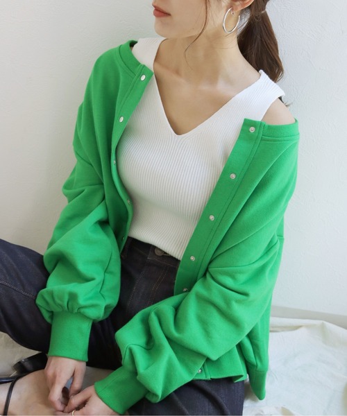 HER CLOSET（ハークローゼット）の「【HERCLOSET】Vネックリブサマーニットタンクトップ（タンクトップ・レディース・ブラック/パープル/オフホワイト/カーキ/グレイッシュベージュ・M）」の2枚目の写真