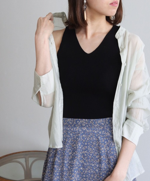 HER CLOSET（ハークローゼット）の「【HERCLOSET】Vネックリブサマーニットタンクトップ（タンクトップ・レディース・ブラック/パープル/オフホワイト/カーキ/グレイッシュベージュ・M）」の20枚目の写真