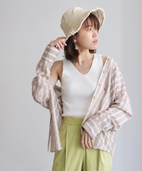 HER CLOSET（ハークローゼット）の「【HERCLOSET】Vネックリブサマーニットタンクトップ（タンクトップ・レディース・ブラック/パープル/オフホワイト/カーキ/グレイッシュベージュ・M）」の10枚目の写真