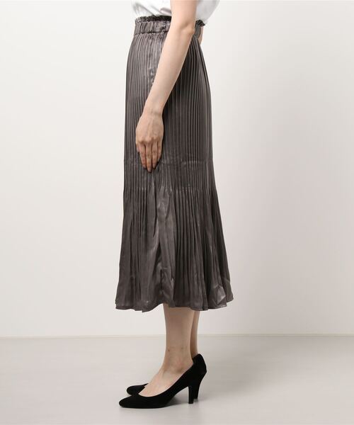 REAL CUBE（リアルキューブ）の「ヴィンテージサテンプリーツスカート（スカート・レディース・オフホワイト/チャコール/グリーン/オレンジ・FREE）」の16枚目の写真