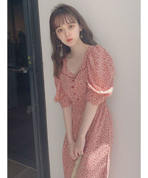 dazzlin(ダズリン)の「フラワーパワショルギャザーワンピース(ワンピース・レディース・ブラック/レッド・SMALL/MEDIUM)」の16枚目の写真