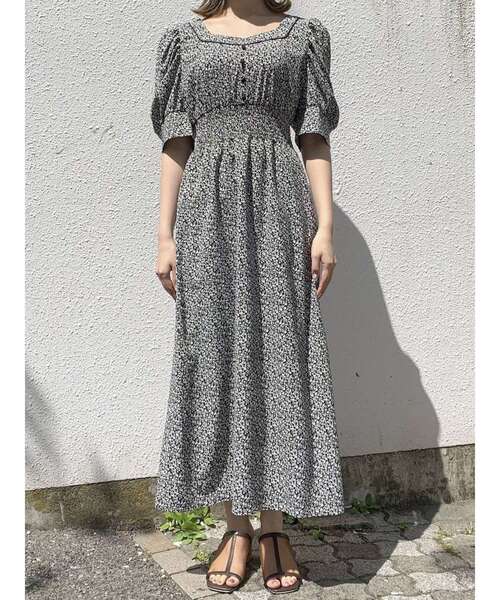 dazzlin(ダズリン)の「フラワーパワショルギャザーワンピース(ワンピース・レディース・ブラック/レッド・SMALL/MEDIUM)」の11枚目の写真