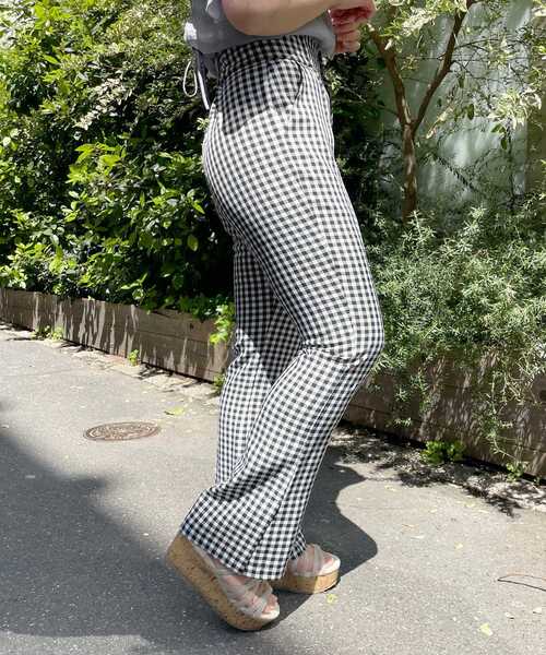 MAJESTIC LEGON(マジェスティックレゴン)の「ギンガムスリムパンツ(その他パンツ・レディース・ブラック系その他/ベージュ系その他2/ピンク系その他2・SMALL/MEDIUM)」の14枚目の写真