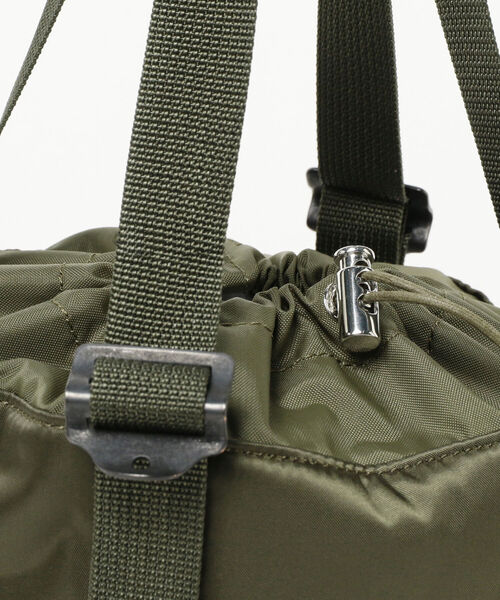 Demi-Luxe BEAMS(デミルクス ビームス)の「MACKINTOSH x PORTER / ミニバスケット トートバッグ(トートバッグ・レディース・ブラック/オリーブ・ONE SIZE)」の21枚目の写真