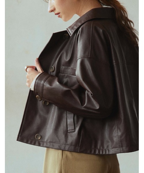 Re:EDIT（リエディ）の「2WAYフェイクレザーステンカラー