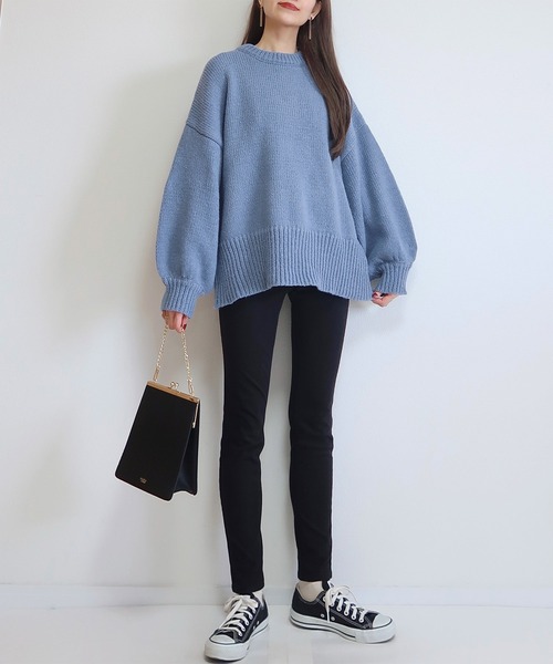 PURIL（ピュリル）の「【PURIL】刺繍ロゴモックネックボリュームニット（ニット/セーター・レディース・ブラック/ブラウン/ブルー/アイボリー・S/M）」の4枚目の写真