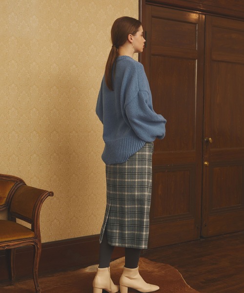 PURIL（ピュリル）の「【PURIL】刺繍ロゴモックネックボリュームニット（ニット/セーター・レディース・ブラック/ブラウン/ブルー/アイボリー・S/M）」の6枚目の写真