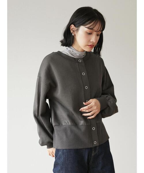 Green Parks(グリーンパークス)の「・novem9 シアーハイネックプルオーバー*(Tシャツ/カットソー・レディース・ベージュ/グレー/ライトカーキ/グレイッシュベージュ・FREE)」の11枚目の写真