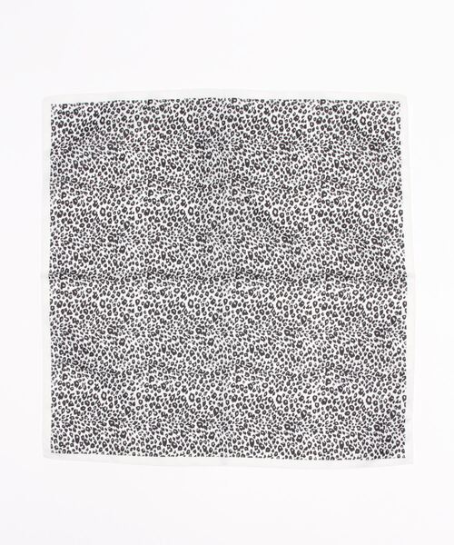 Te chichi TERRASSE（テチチテラス）の「レオパード柄スカーフ（バンダナ/スカーフ・レディース・ブラック/ベージュ・ﾌﾘ-）」の2枚目の写真