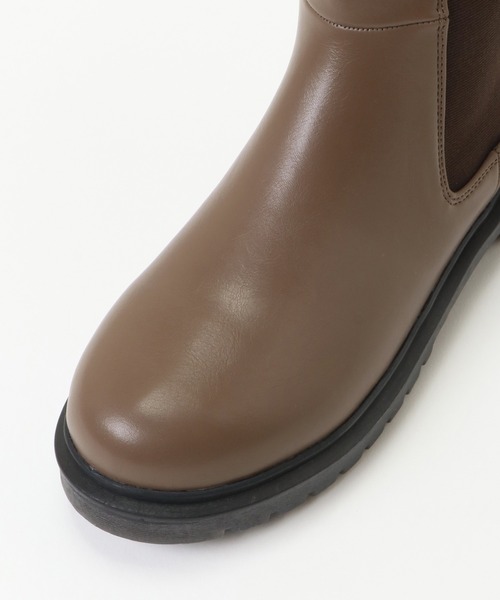 ikka（イッカ）の「ミドルサイドゴアタンクブーツ（ブーツ・レディース・ブラック/グレー/ベージュ・M/L）」の15枚目の写真