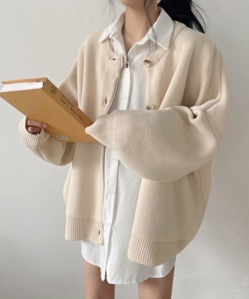 Diosfront（ディオスフロント）の「ボリュームスリーブビックシルエットカーディガン（カーディガン/ボレロ・レディース・ライトブルー/ブラック/ベージュ/ライトパープル/ネイビー/グレー/モカ/カーキ・FREE）」の10枚目の写真