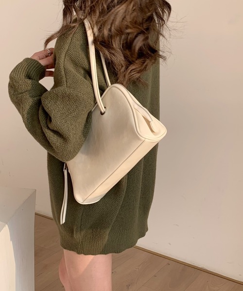 Diosfront（ディオスフロント）の「ボリュームスリーブビックシルエットカーディガン（カーディガン/ボレロ・レディース・ライトブルー/ブラック/ベージュ/ライトパープル/ネイビー/グレー/モカ/カーキ・FREE）」の17枚目の写真