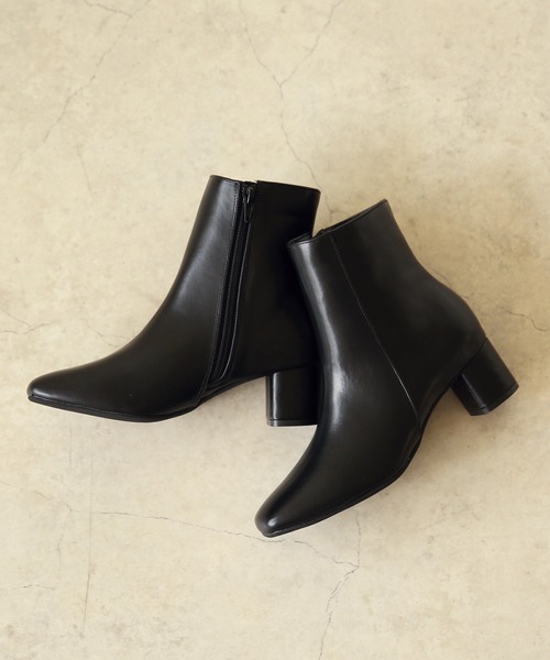 menue(メヌエ)の「スクエアトゥショートブーツ(ブーツ・レディース・アイボリー/ブラック/ホワイト系その他/ブラック系その他/グレイッシュベージュ/ブラウン系その他/ベージュ系その他/ネイビー/シルバー・XS/S/M/L/LL/3L)」の15枚目の写真