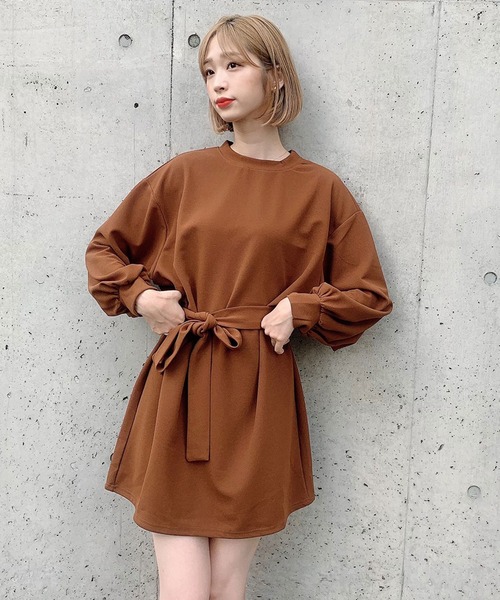 Voyage titty&Co.PETIT(ボヤージュティティアンドコープチ)の「【Voyage titty&Co. PETIT】ボリュームスリーブミニワンピース(ワンピース・レディース・ブラウン/オレンジ/ブラック・FREE)」の1枚目の写真