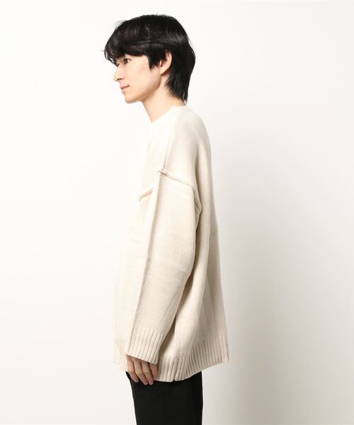 ＪＵＧＬＡＮＳ（ユグランス）の「Revo.　5G ABヤーンリンキングクルーネックニット（ニット/セーター・メンズ・カーキ/ブラック/ホワイト/ベージュ・M/L）」の5枚目の写真