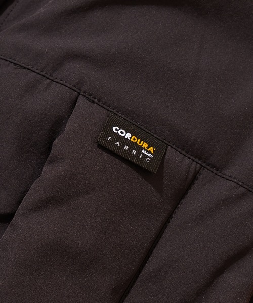 Woods(ウッズ)の「【Fine 2月号掲載】【WOODS / ウッズ】リサイクルダウンフィールドベスト(ダウンベスト・メンズ・ブラック/アンティークゴールド・MEDIUM/LARGE)」の15枚目の写真