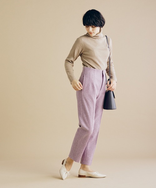 CLEARIMPRESSION (クリアインプレッション)の「圧縮ウール タックテーパードパンツ【セットアップ対応】(その他パンツ・レディース・パープル/アイボリー/キャメル・9号/7号)」の5枚目の写真