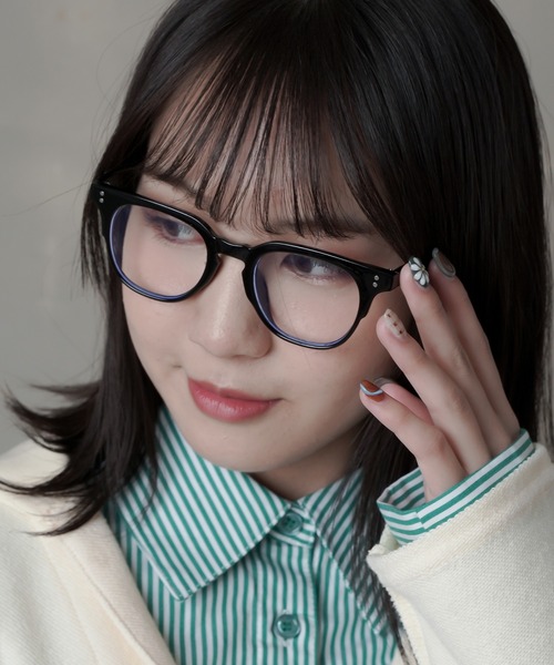 SPINNS（スピンズ）の「ウェリントンタイプ伊達眼鏡（メガネ・メンズ・ブラック/ブラウン・ONESIZE）」の15枚目の写真