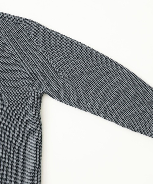 BATONER（バトナー）の「STUDIOUS別注 シグネチャークルーネックニット/EX.SIGNATURE CREW NECK（ニット/セーター・メンズ・ダークブラウン/ライトブルーグレー・3/1/2）」の11枚目の写真