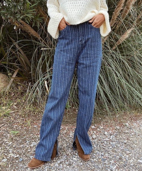esutoreja(エストレジャ)の「ストライプデザインデニム(デニムパンツ・レディース・ライトブルー/ブルー・S/M)」の2枚目の写真
